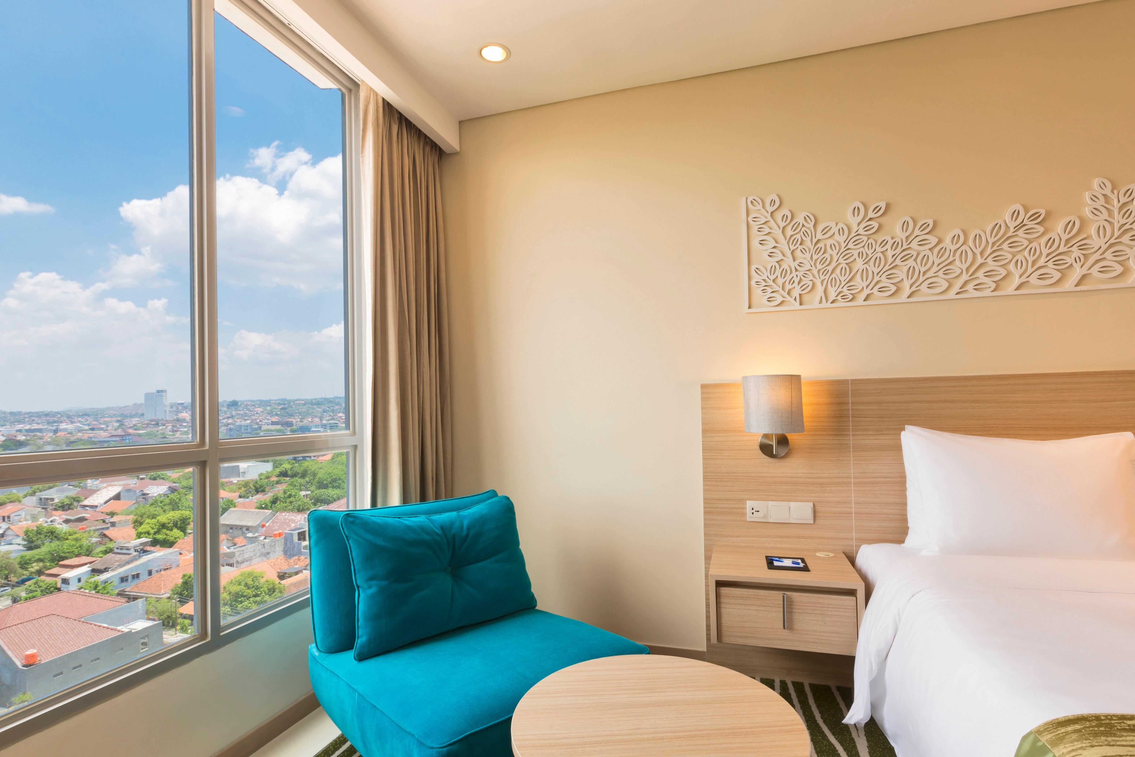 Holiday Inn Express Semarang Simpang Lima By Ihg Exterior photo