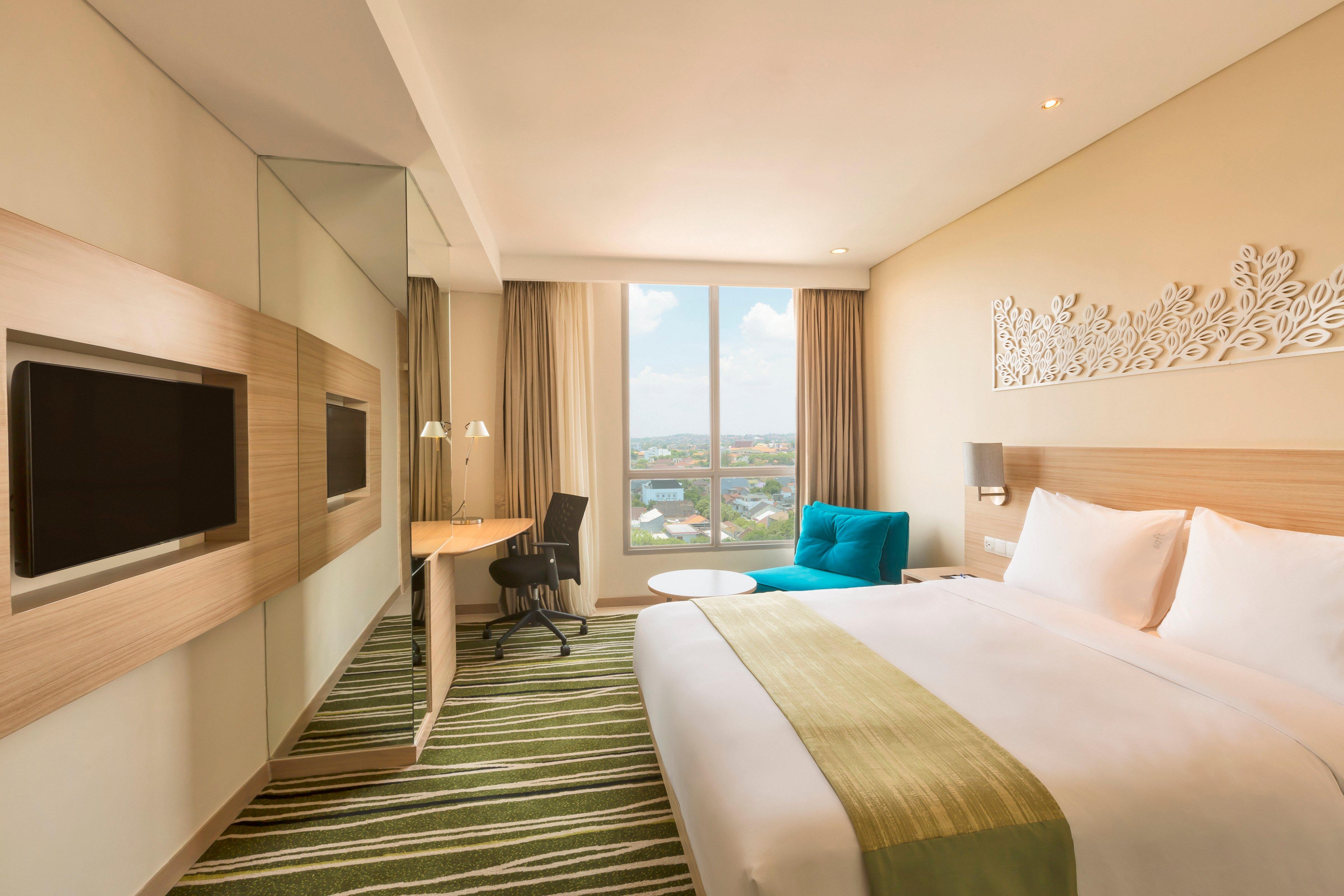 Holiday Inn Express Semarang Simpang Lima By Ihg Exterior photo