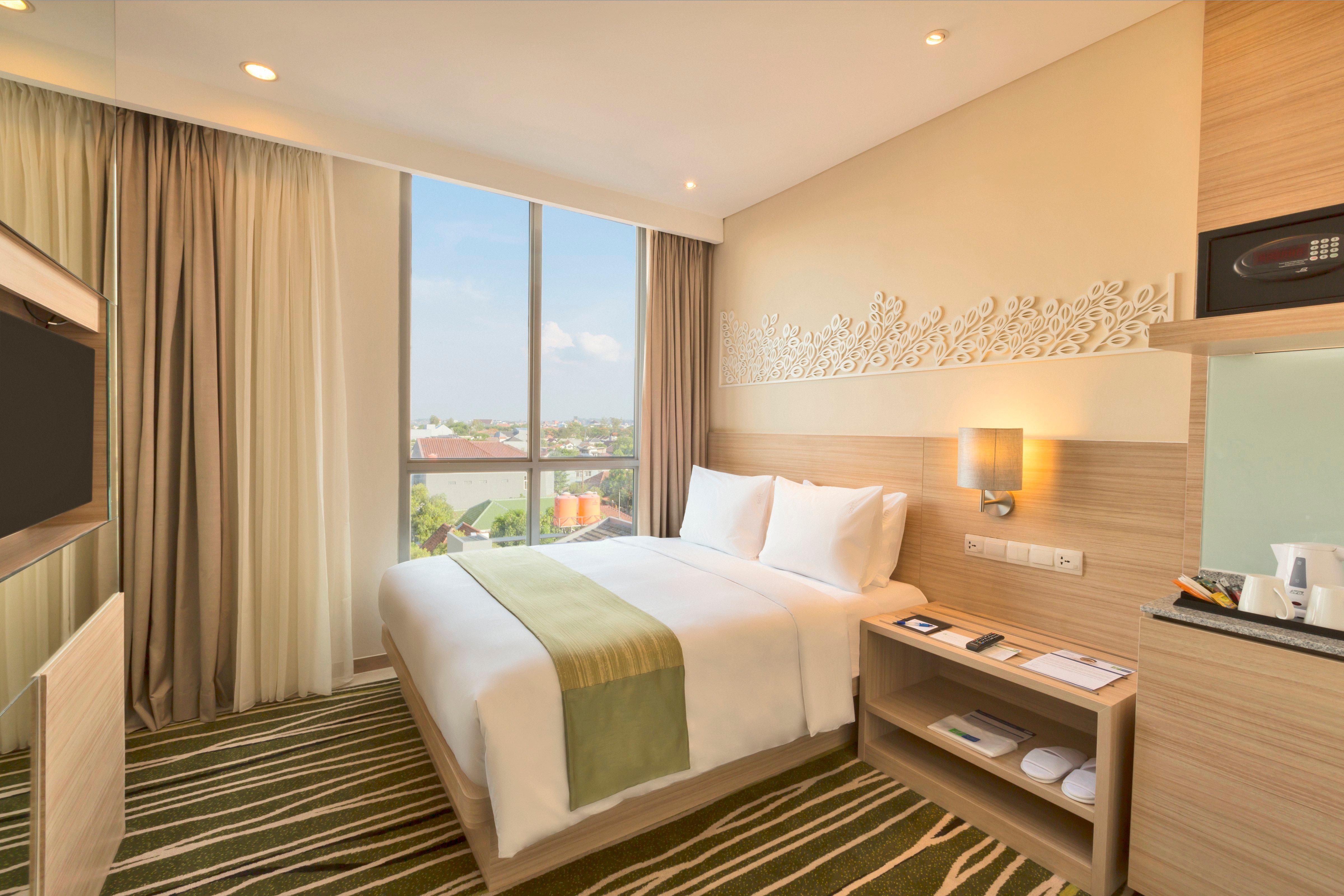 Holiday Inn Express Semarang Simpang Lima By Ihg Exterior photo